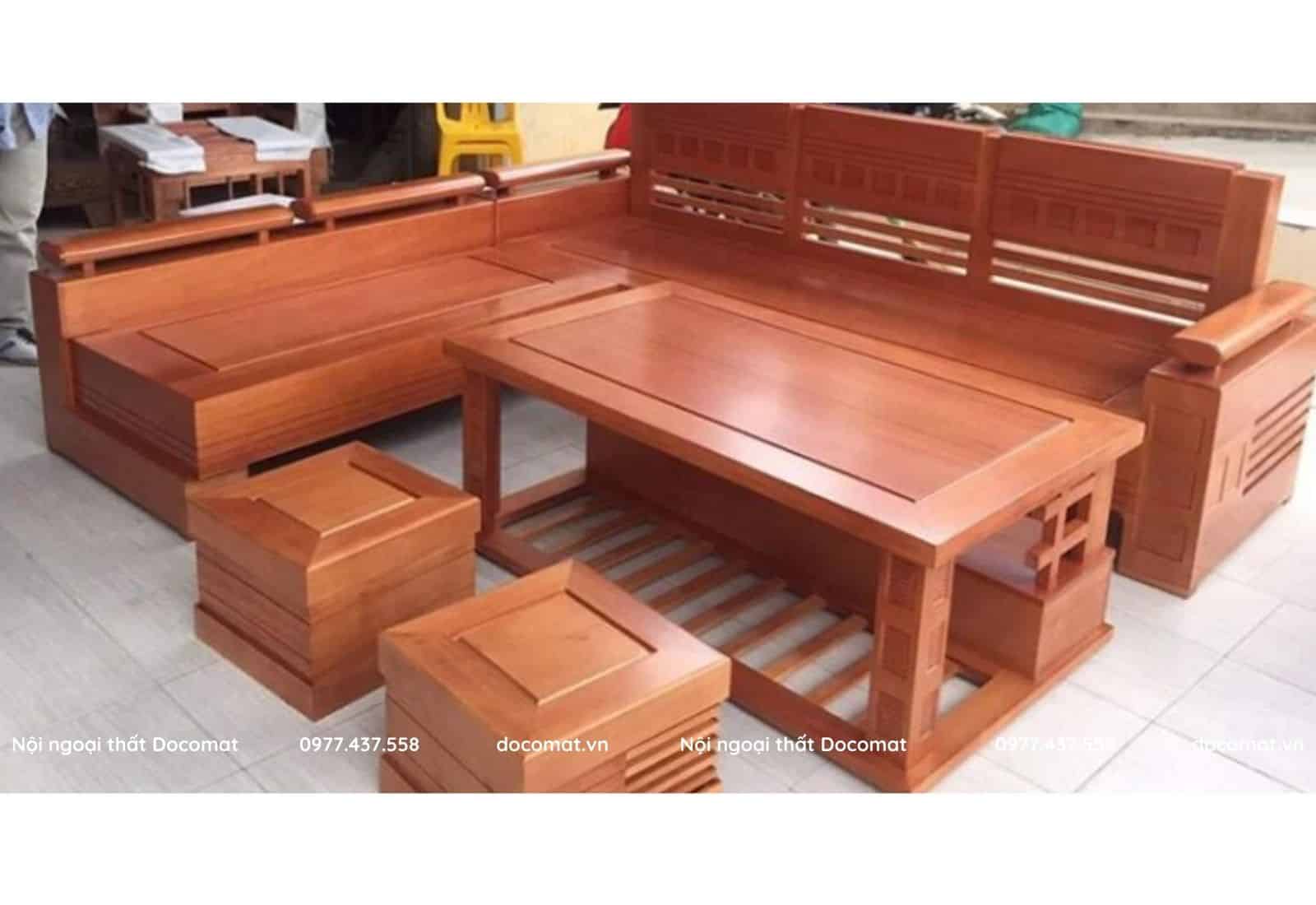 Sản phẩm nội thất gỗ tự nhiên bao gồm: bàn ghế, vách trang trí